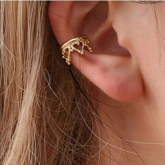 Nikkiwallflower Jewelry - *Abigail** Heart Crown Cuff Earring